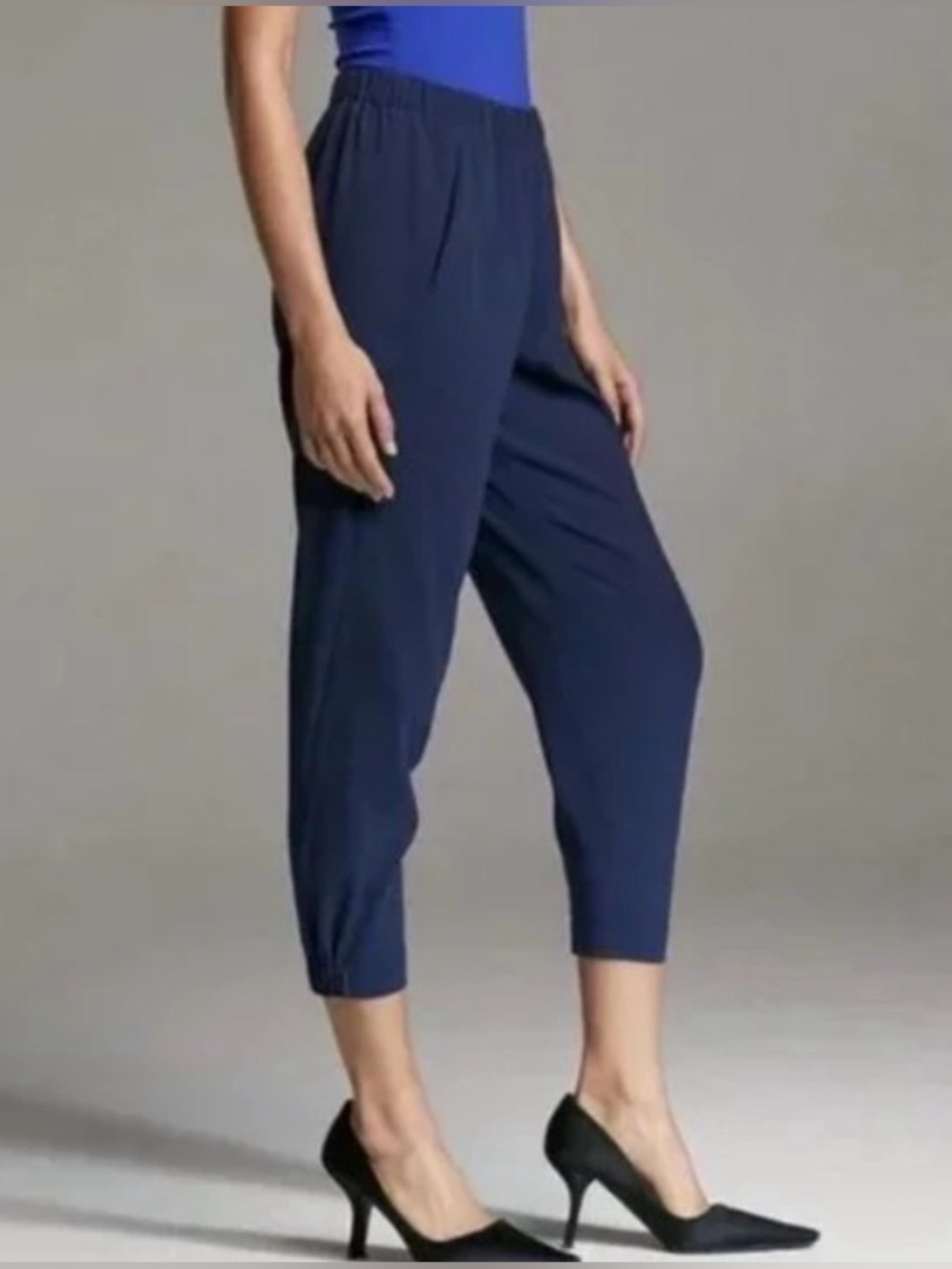 Aritzia Babaton Dexter Tapered Cropped Jogger Dress Pants Size M